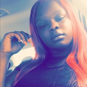 Meet your Posher, Adrienne